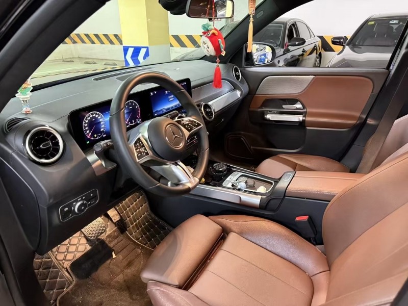 成都24年奔驰GLB3