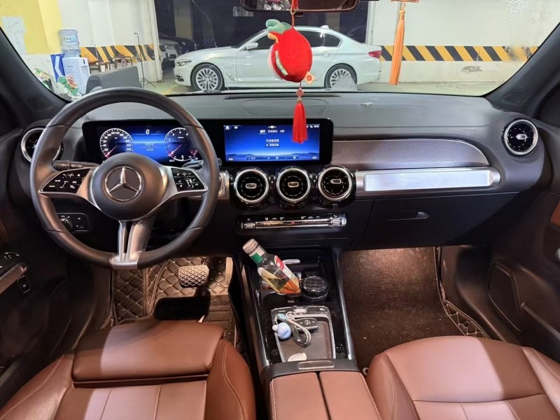 成都24年奔驰GLB7