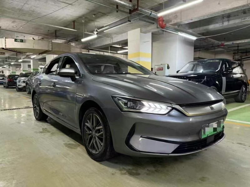 成都23年比亚迪秦3