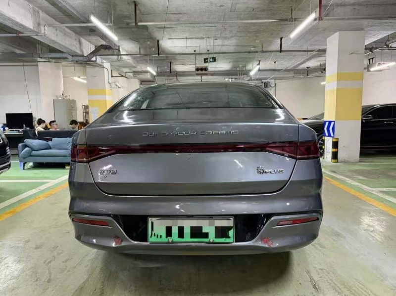 成都23年比亚迪秦6