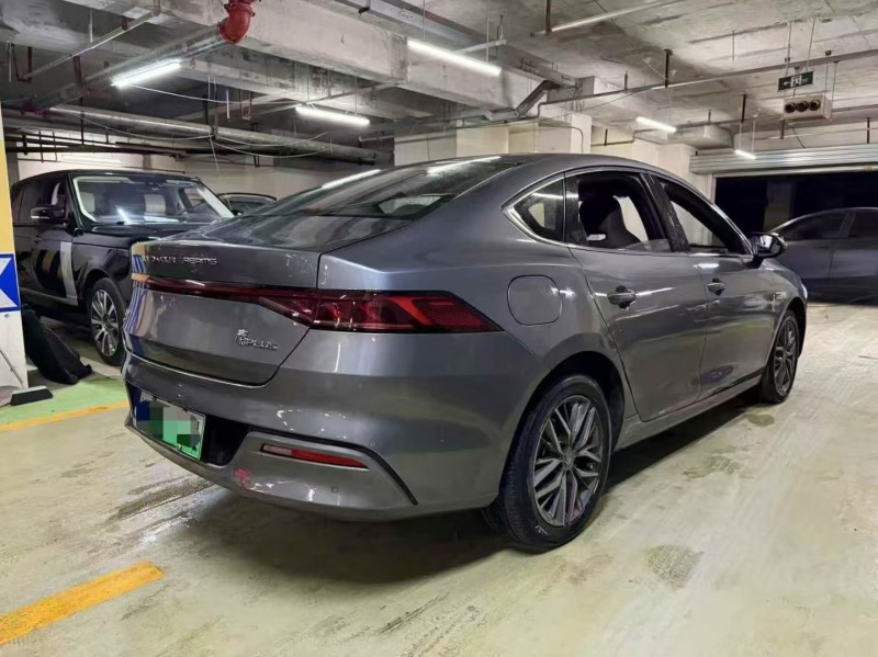 成都23年比亚迪秦7