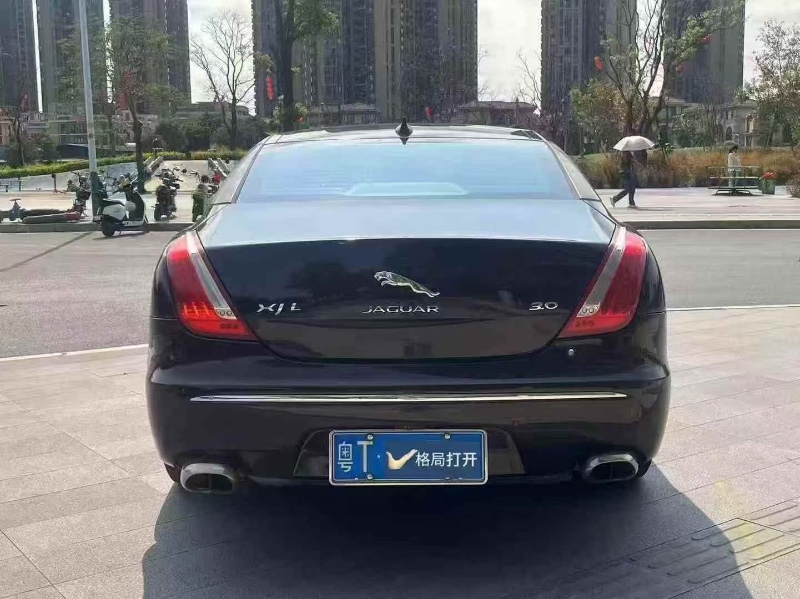 東莞15年捷豹XJL8