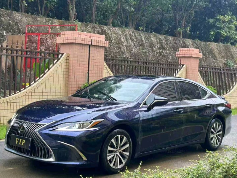 東莞18年雷克薩斯ES3