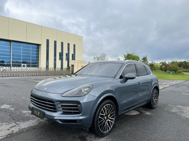 鹽城18年保時捷卡宴3