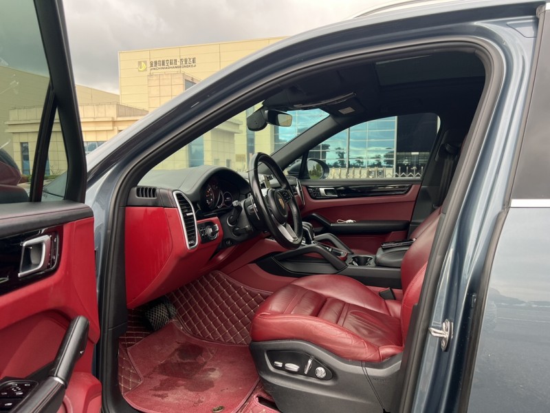 鹽城18年保時捷卡宴4