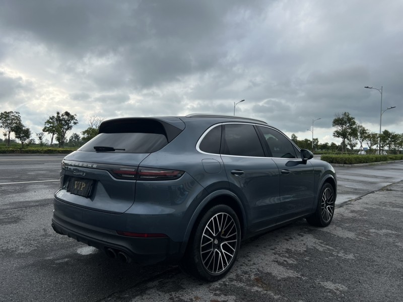 鹽城18年保時捷卡宴9