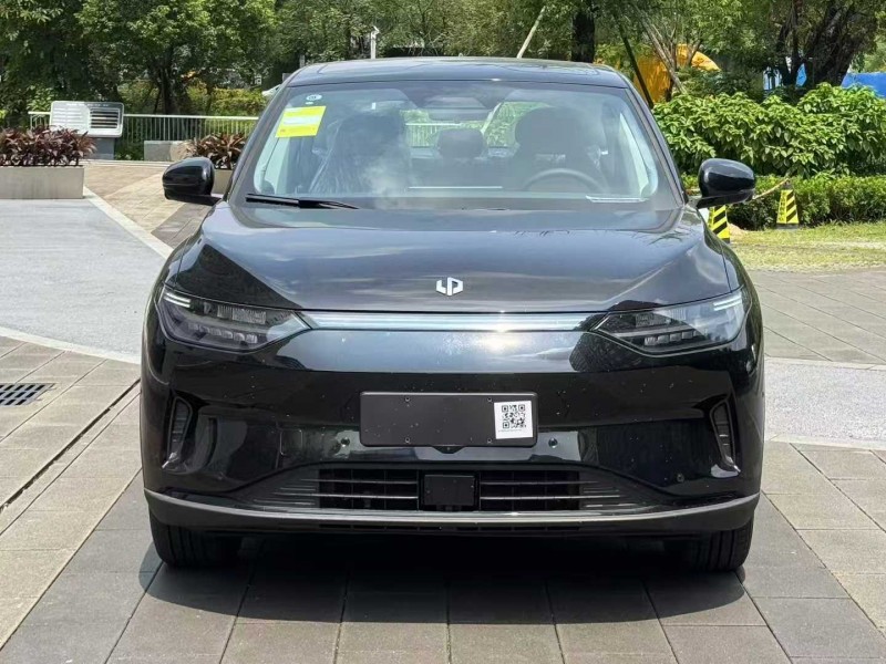 佛山25年零跑汽車C111
