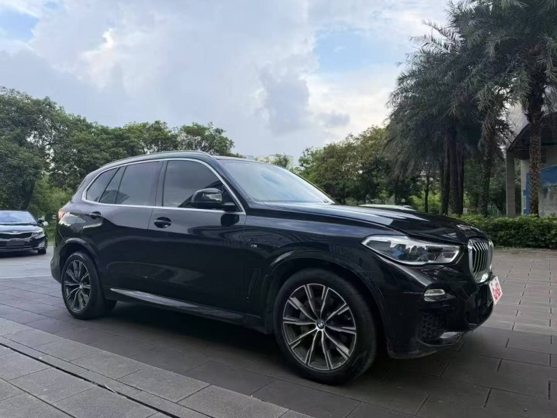 佛山19年宝马X52