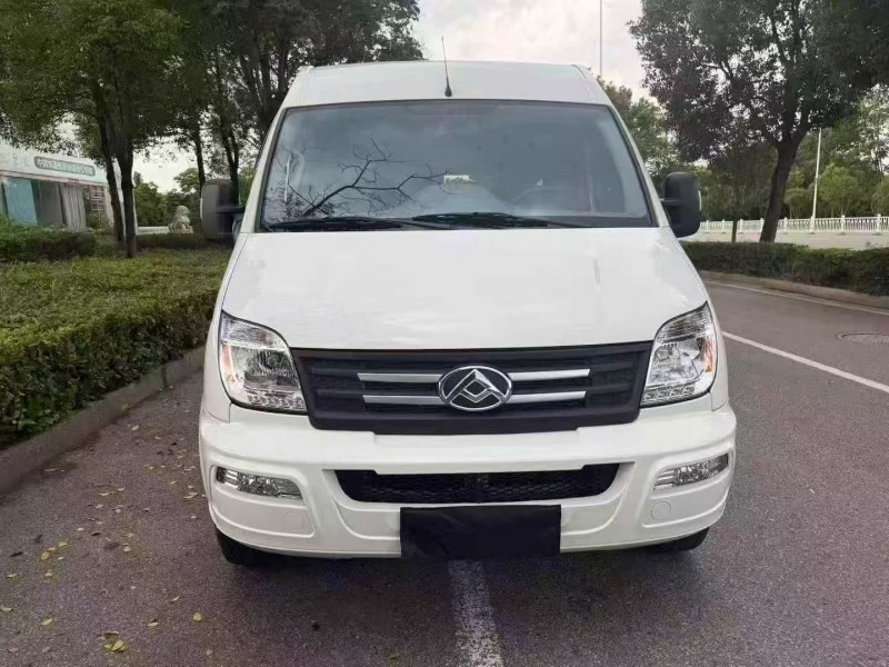 济宁23年大通V801
