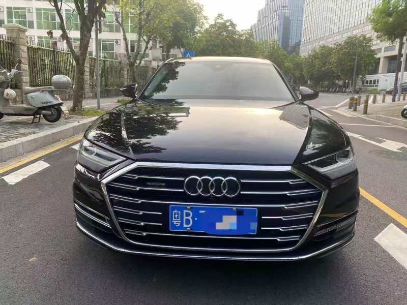 深圳21年奥迪A8L1