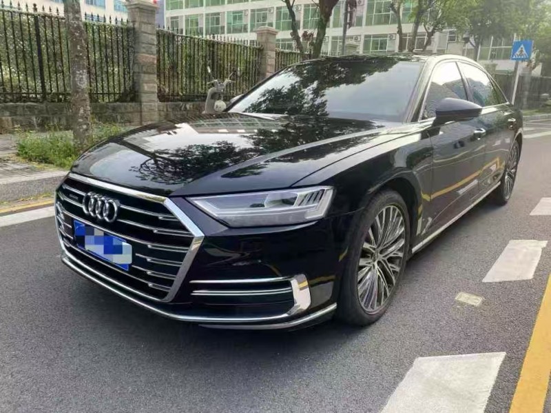 深圳21年奥迪A8L3