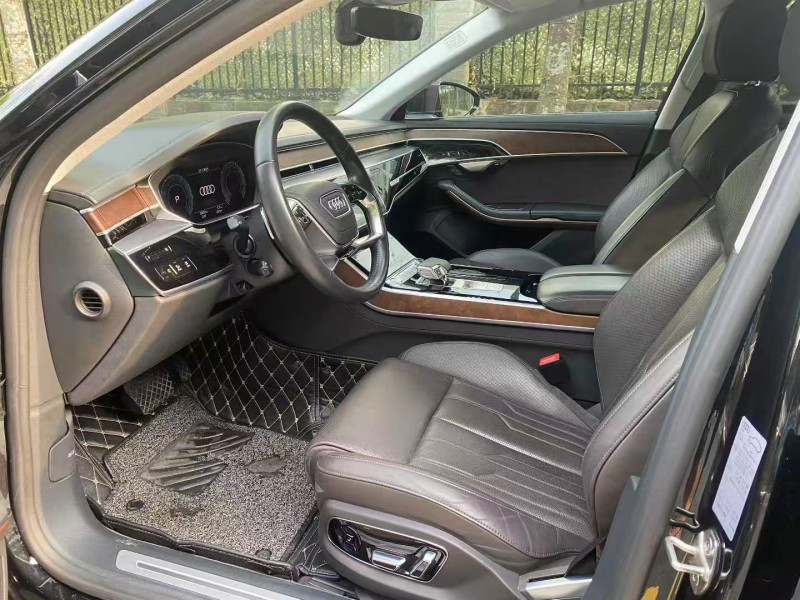 深圳21年奥迪A8L4