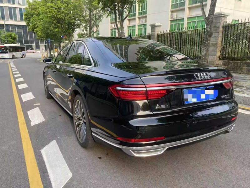 深圳21年奥迪A8L8