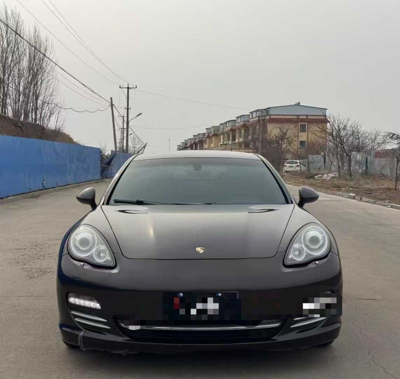 青島13年保時捷帕拉梅拉1
