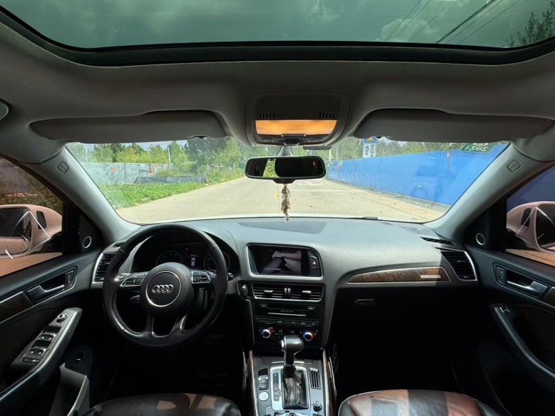 青岛16年奥迪Q54