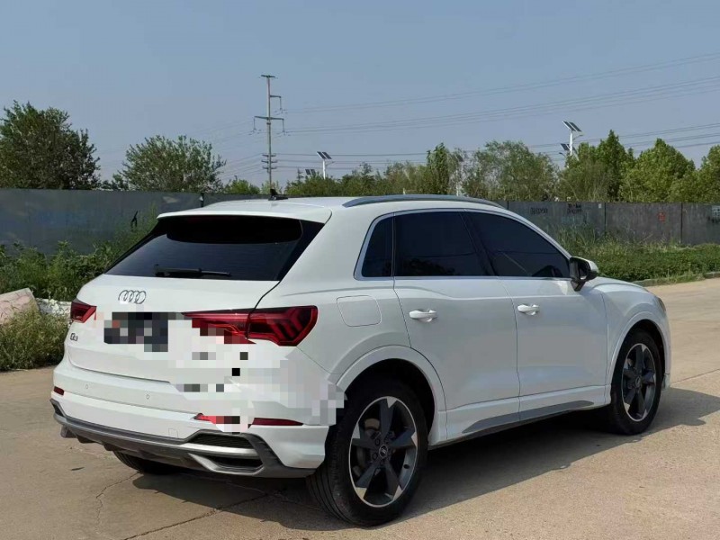 青岛23年奥迪Q38