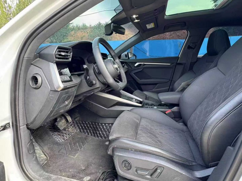 青岛23年奥迪A36