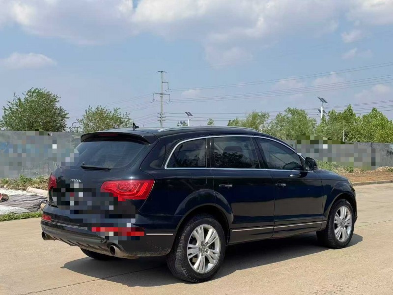 青岛14年奥迪Q78