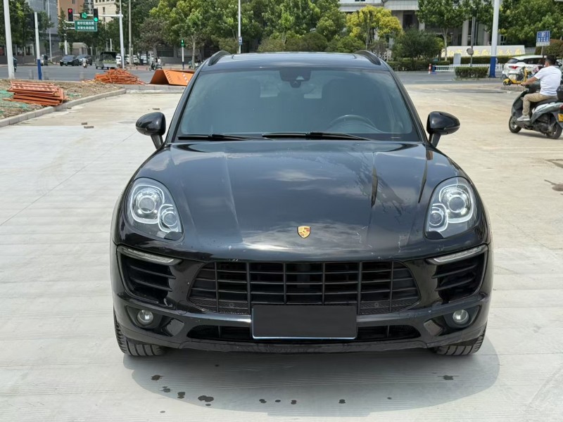 阜陽17年保時捷Macan1