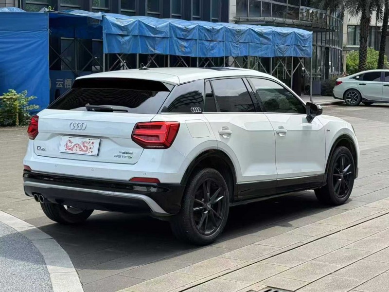 佛山20年奥迪Q27