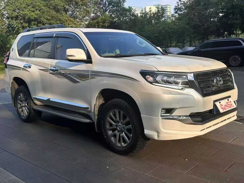 佛山19年豐田普拉多2