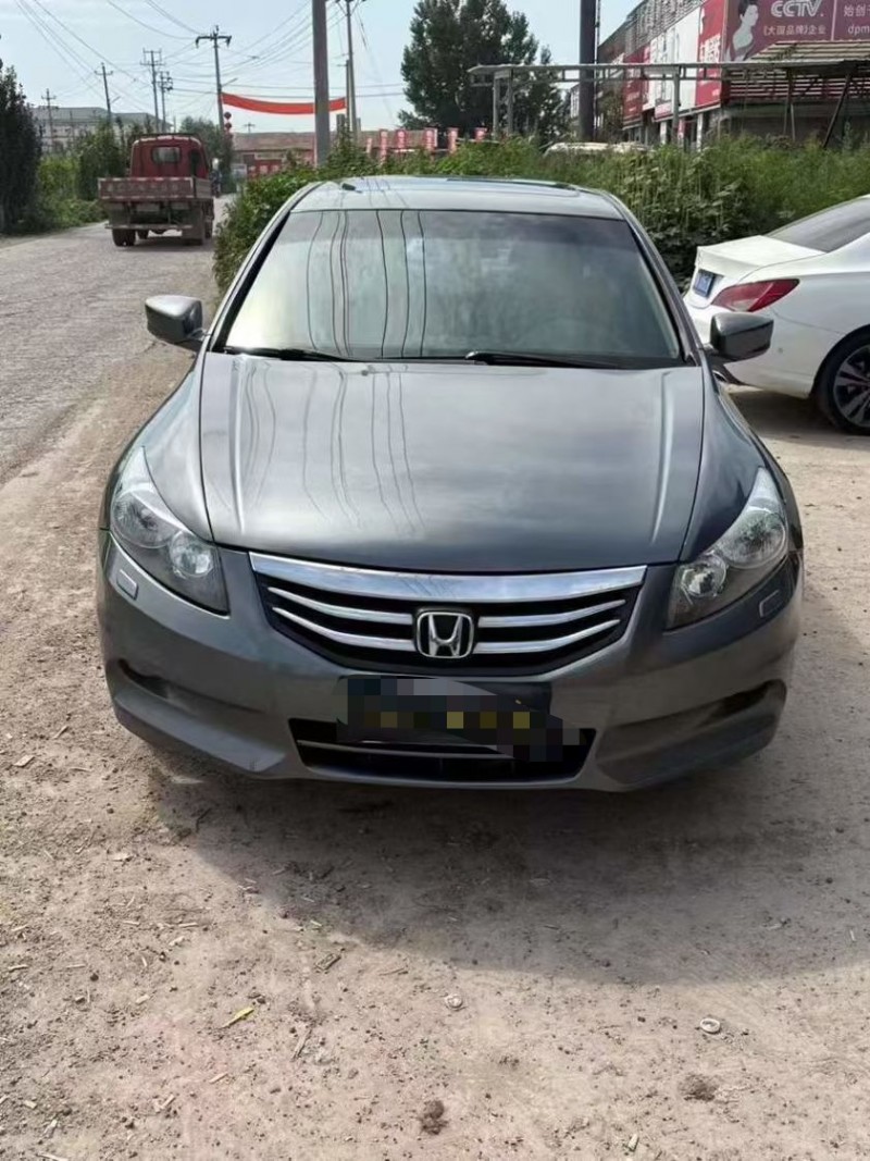 天津12年本田雅阁1