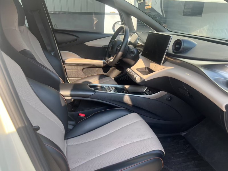 枣庄23年比亚迪海豚7