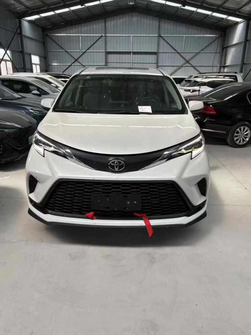 天津25年豐田格瑞維亞1