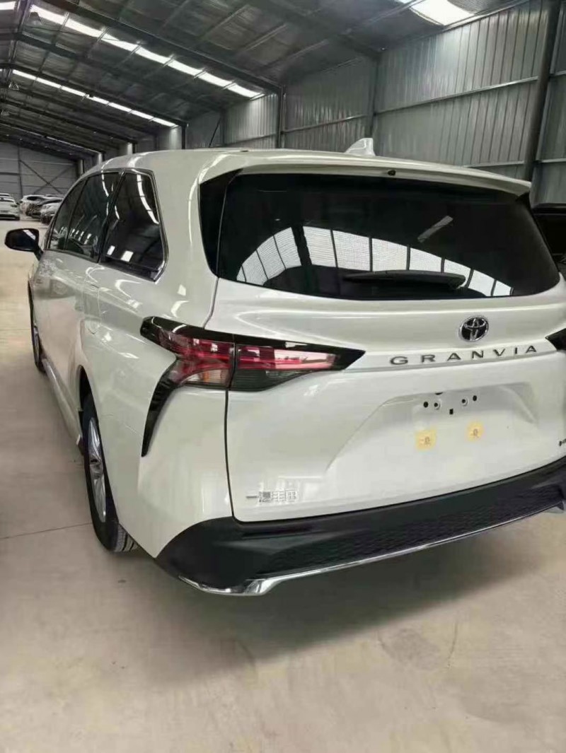 天津25年豐田格瑞維亞3