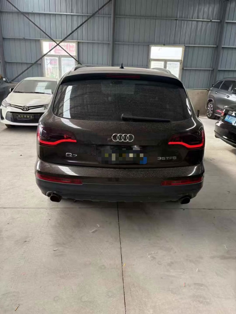 天津15年奥迪Q77