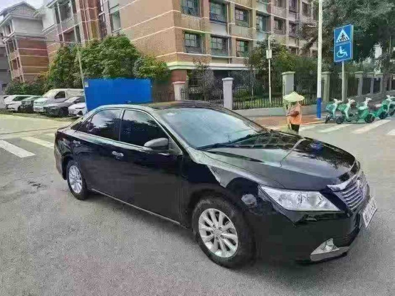 南宁12年丰田凯美瑞2