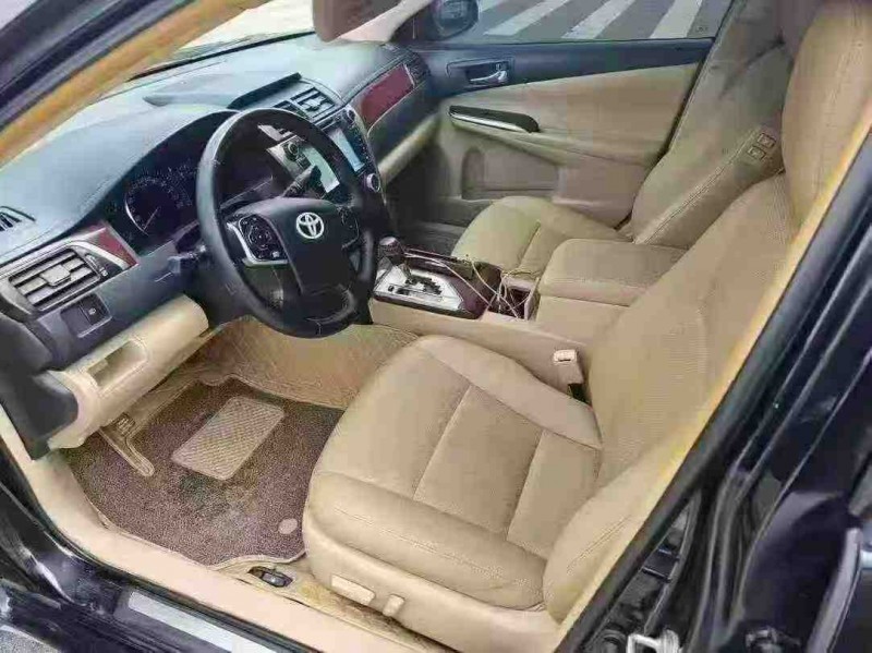 南宁12年丰田凯美瑞4