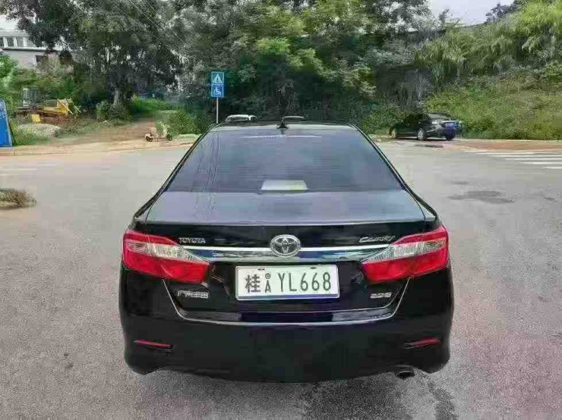 南宁12年丰田凯美瑞9