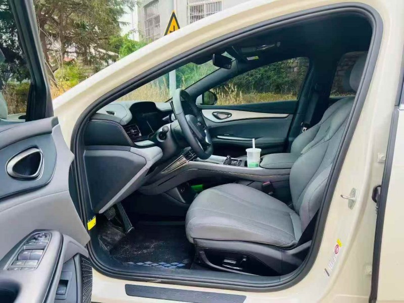 淄博24年比亚迪海豹6