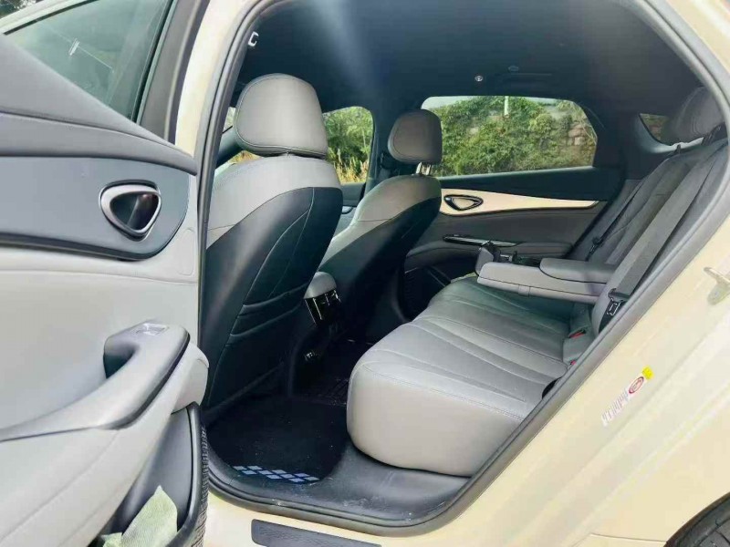 淄博24年比亚迪海豹7