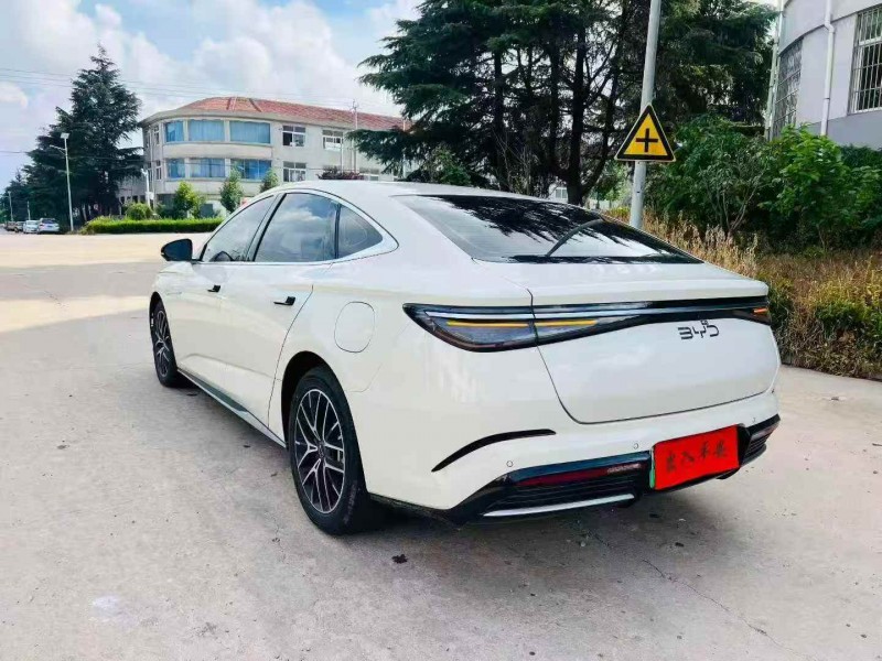 淄博24年比亚迪海豹8