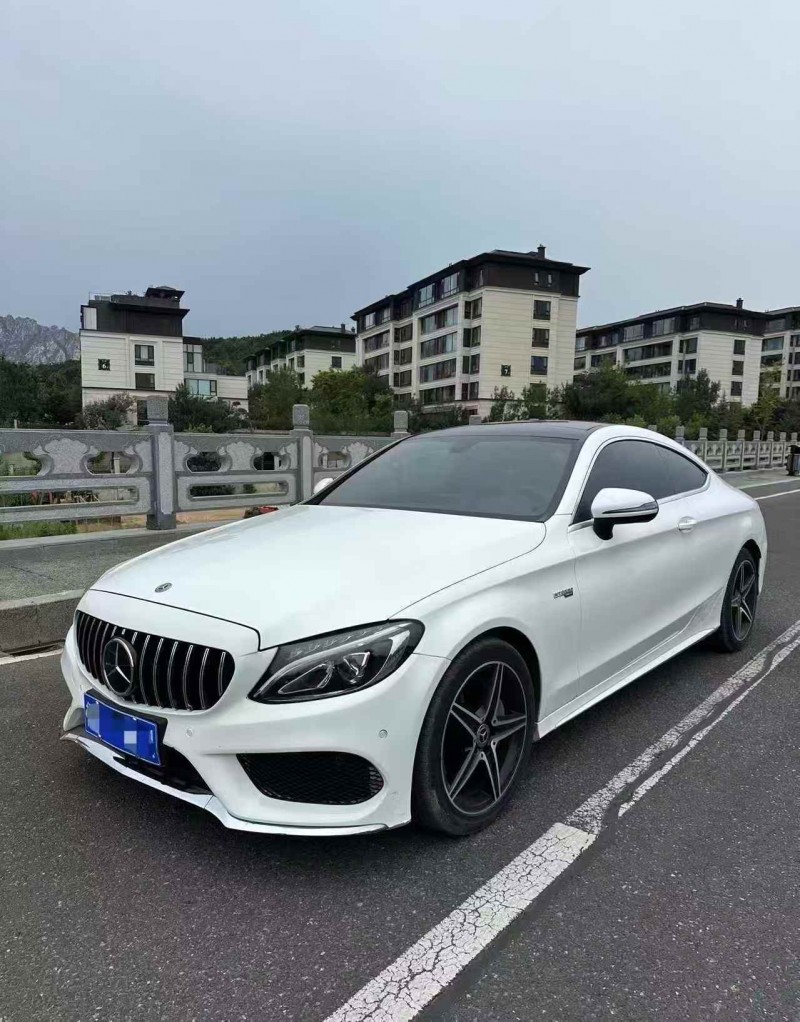 青岛18年奔驰C3