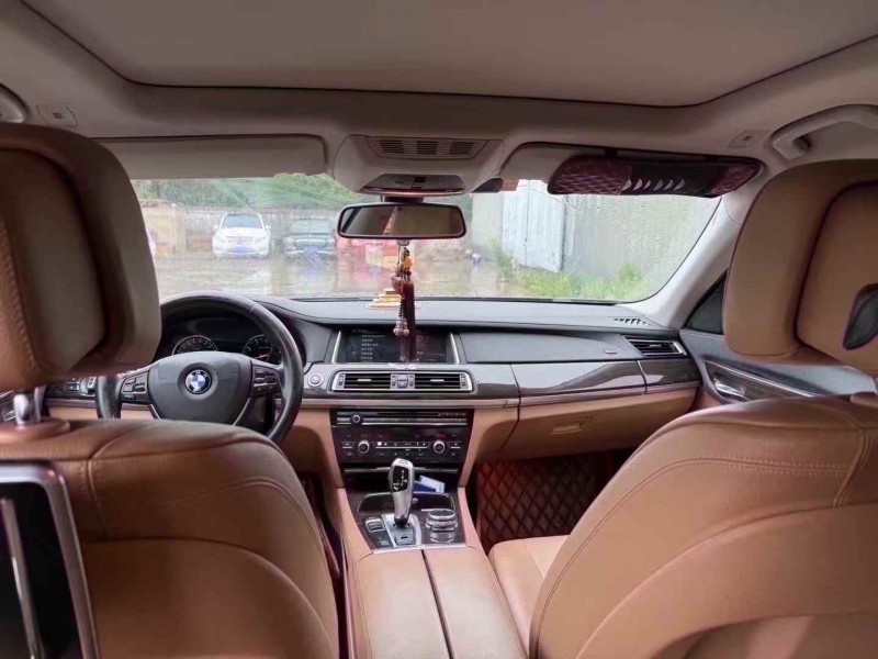 濟南13年寶馬7系4