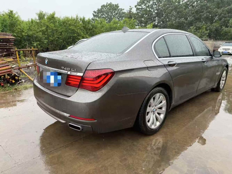 濟南13年寶馬7系8