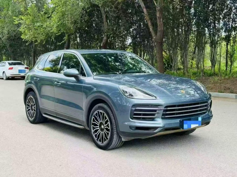 青島18年保時捷卡宴3