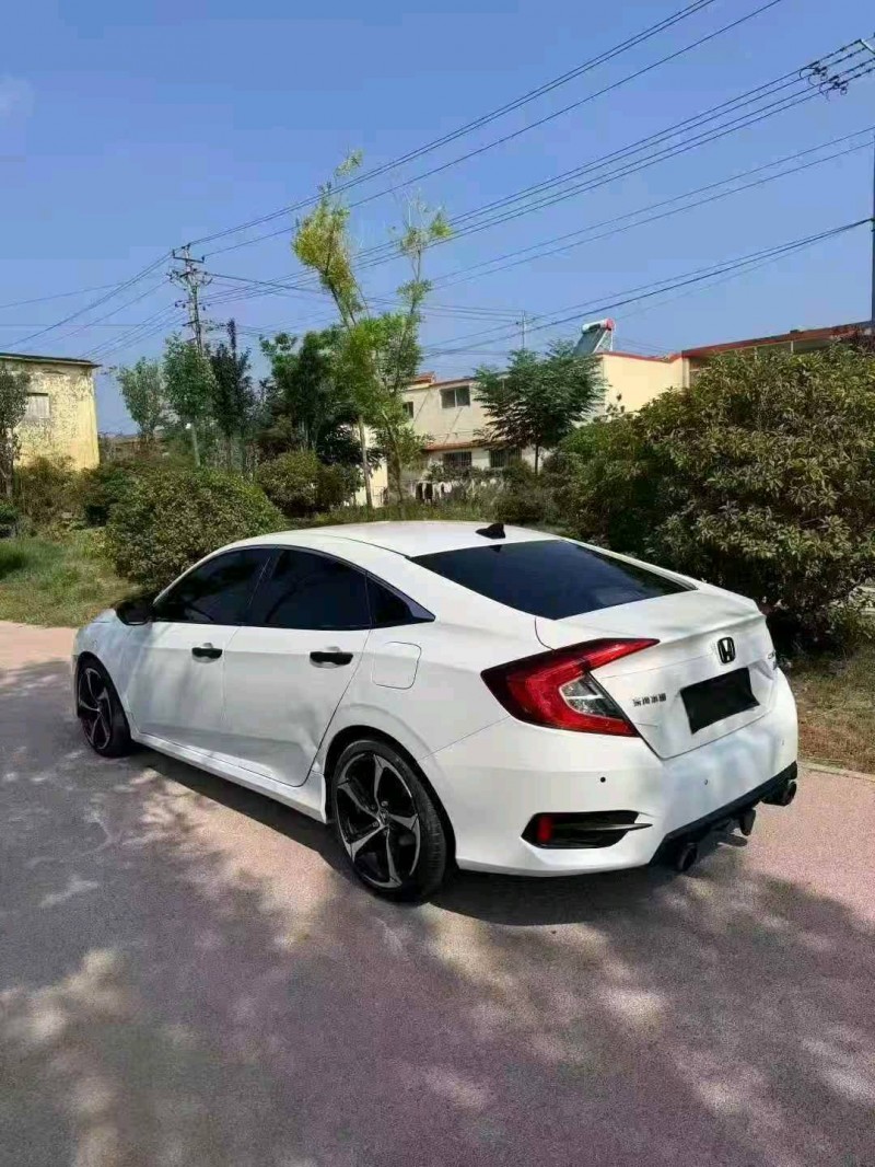 青岛18年本田思域7