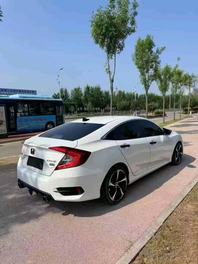 青岛18年本田思域8