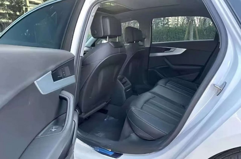 徐州23年奥迪A4L6