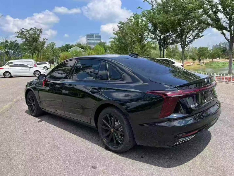 徐州25年红旗H57