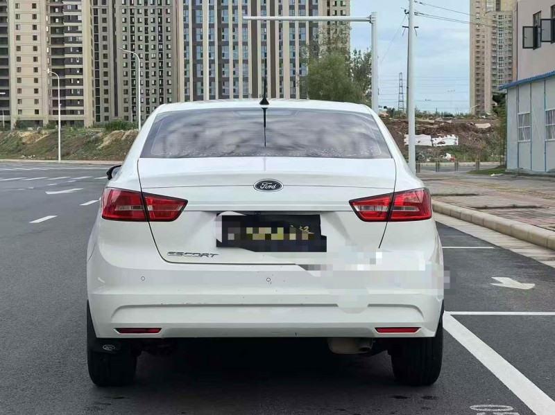 鄭州17年福特福睿斯9