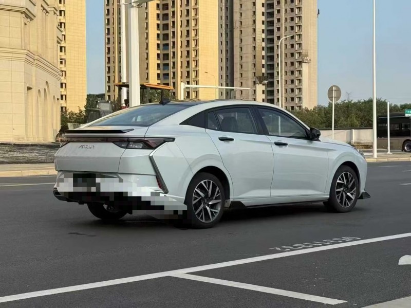 鄭州21年東風奕炫8