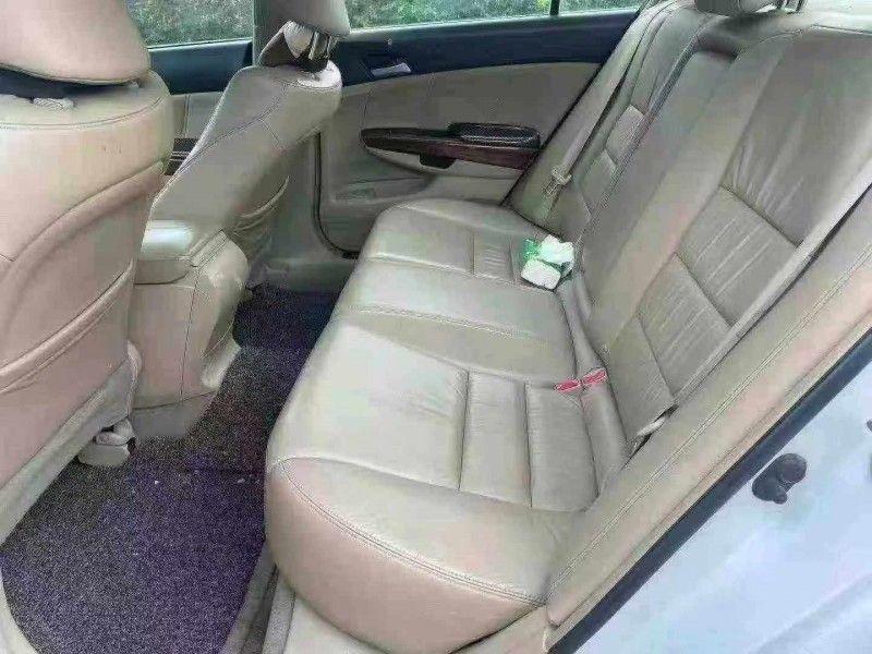 深圳12年本田雅阁6