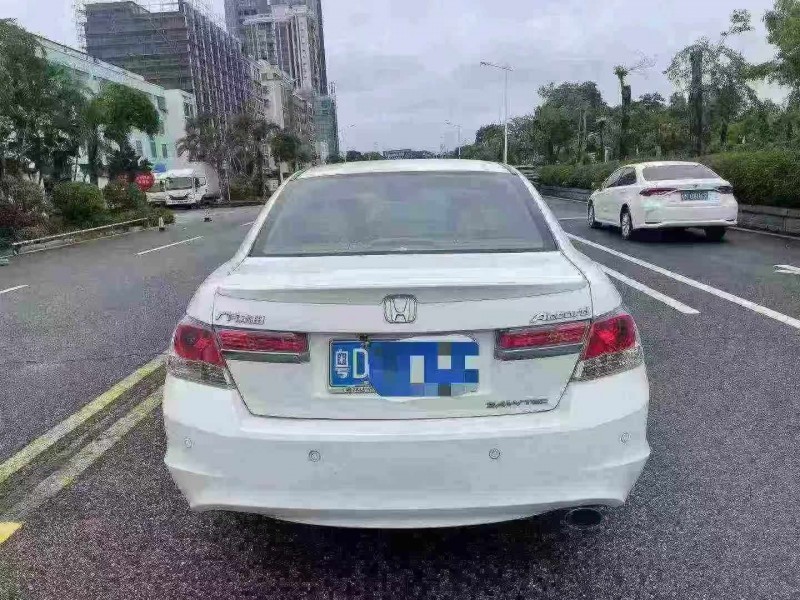 深圳12年本田雅阁9