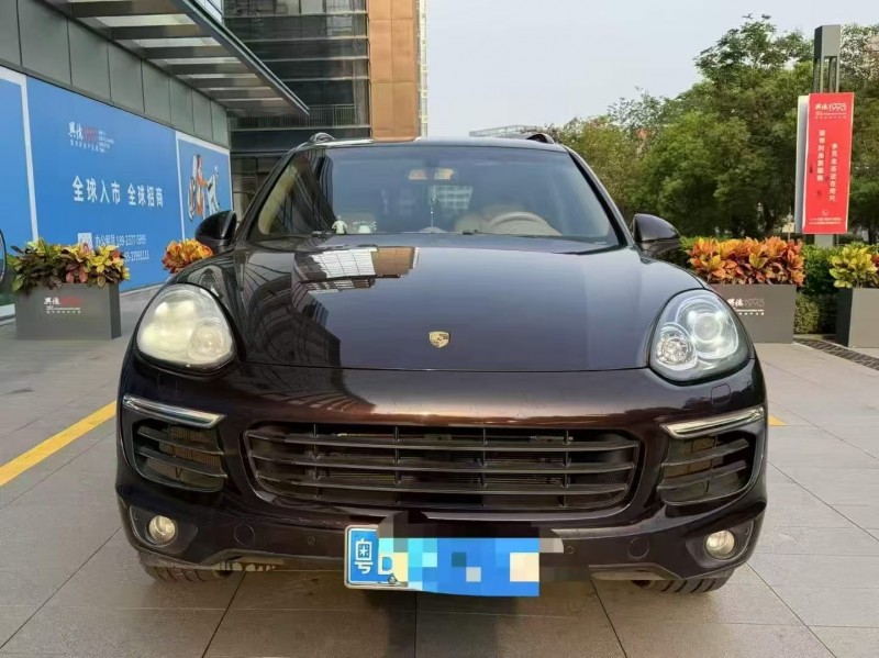 深圳17年保時捷卡宴1