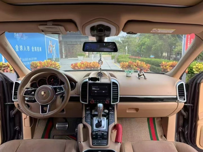 深圳17年保時捷卡宴5